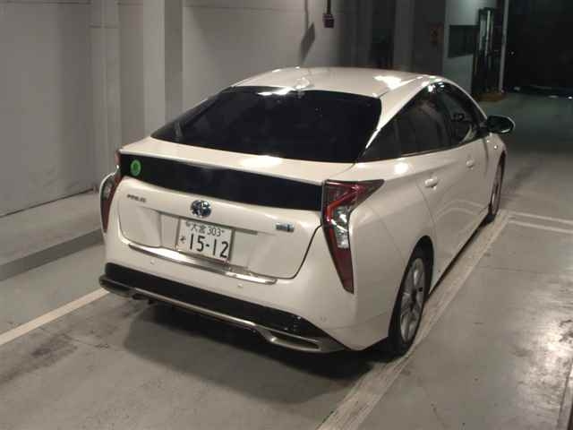 TOYOTA PRIUS 2018