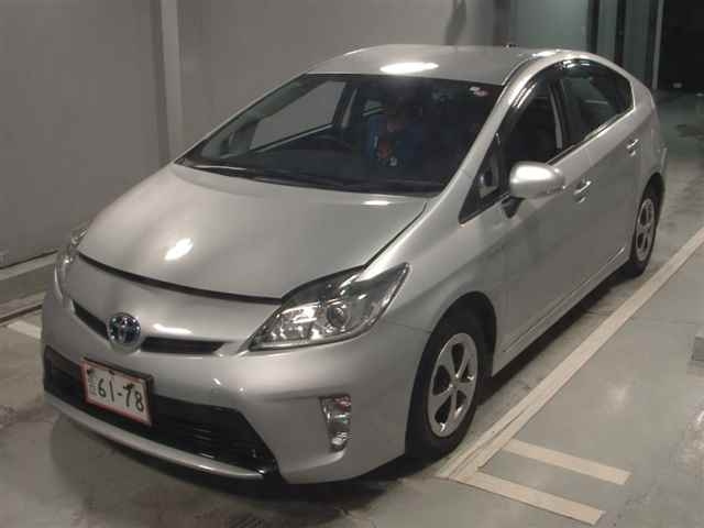 TOYOTA PRIUS 2014