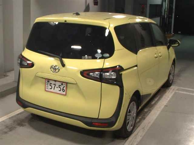 TOYOTA SIENTA 2015