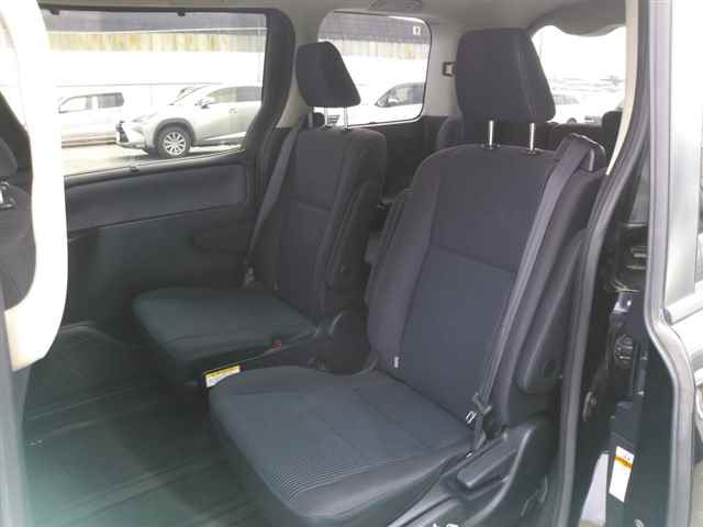 TOYOTA NOAH 2016