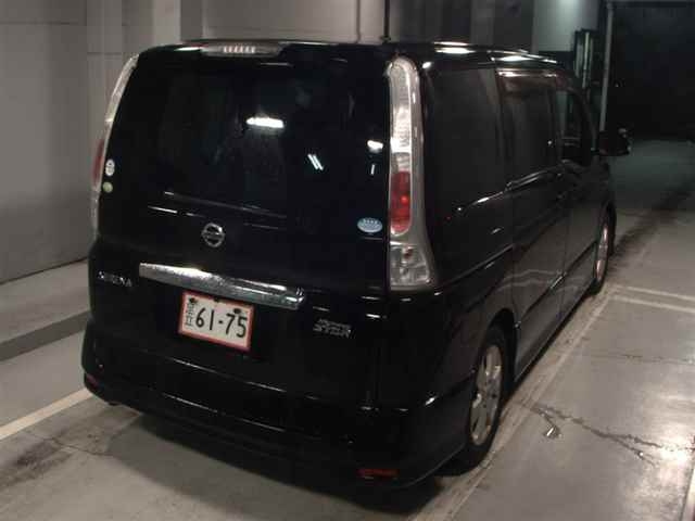 NISSAN SERENA 2010
