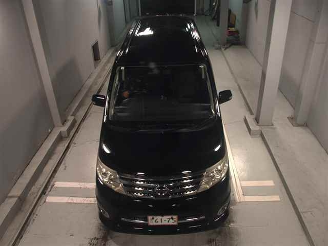 NISSAN SERENA 2010