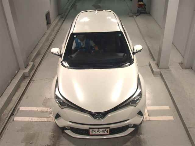TOYOTA C-HR 2017