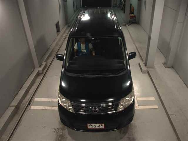 NISSAN SERENA 2010