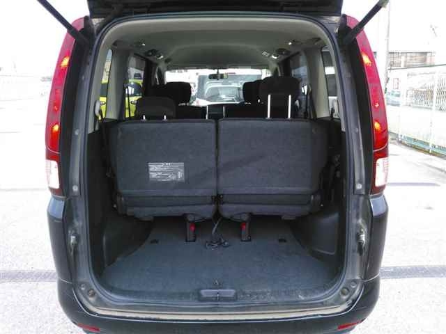 NISSAN SERENA 2010