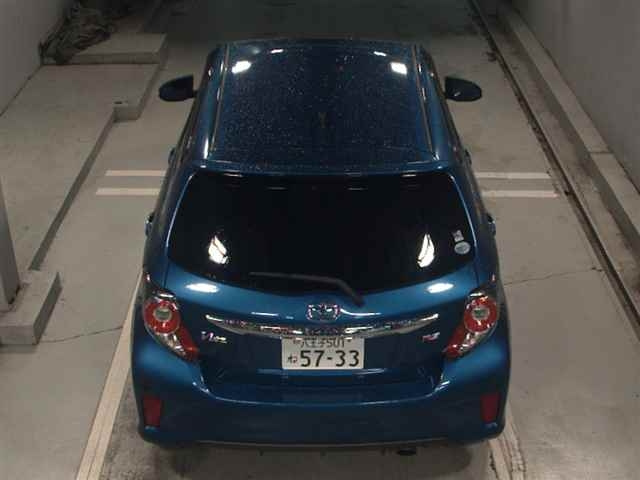 TOYOTA VITZ 2015