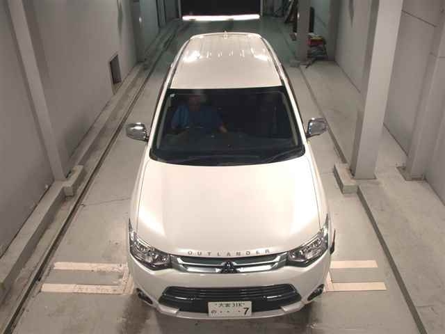 MITSUBISHI OUTLANDER PHEV 2015