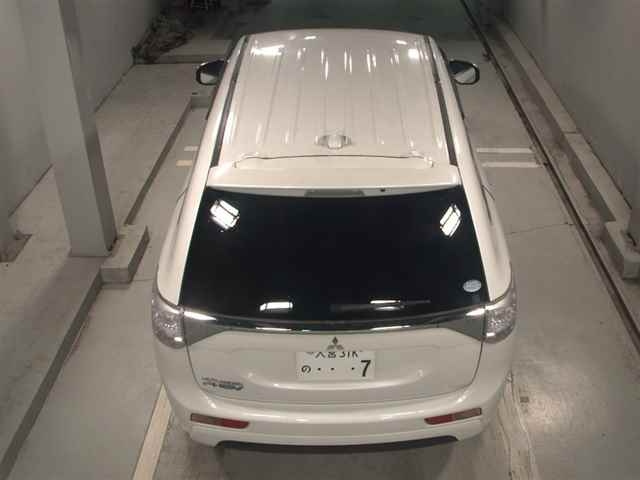 MITSUBISHI OUTLANDER PHEV 2015