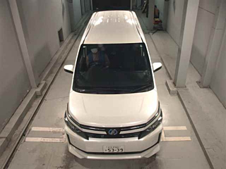 TOYOTA VOXY 2016