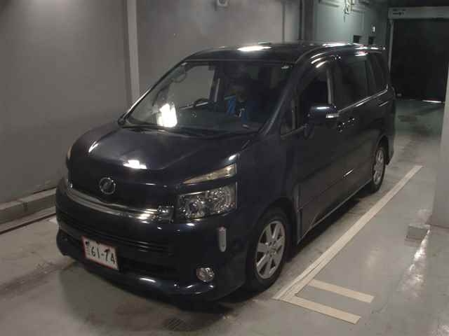 TOYOTA VOXY 2008