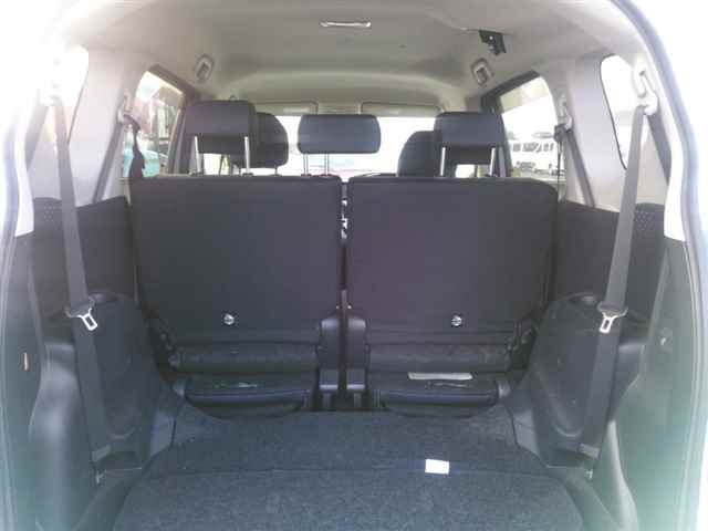 TOYOTA SIENTA 2016