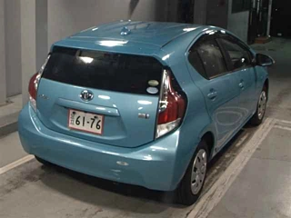 TOYOTA AQUA 2016