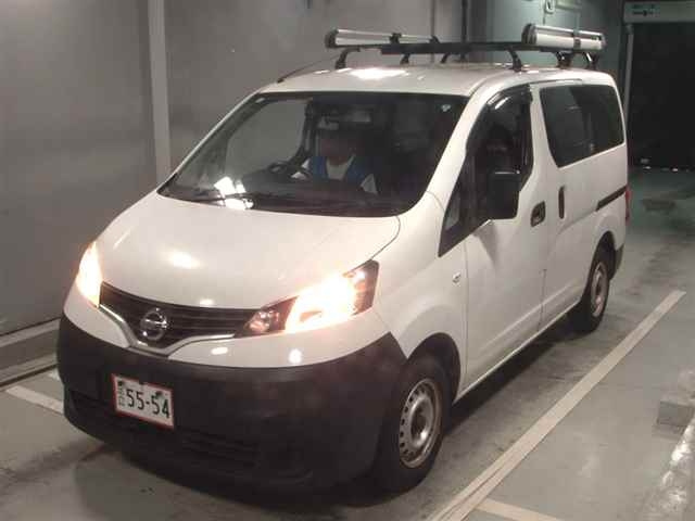 NISSAN NV200 2020