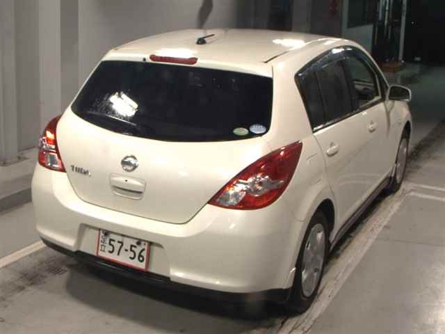 NISSAN TIIDA 2010