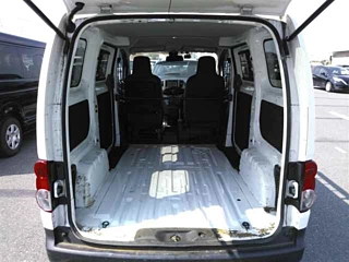 NISSAN NV200 2020
