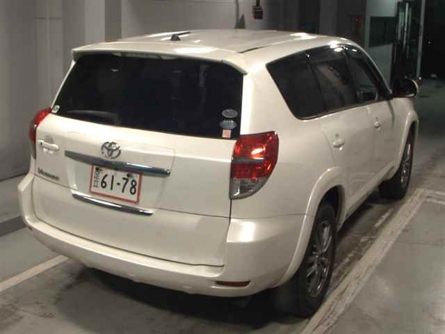 TOYOTA VANGUARD 2010