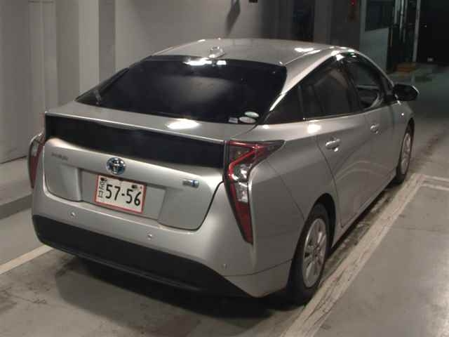 TOYOTA PRIUS 2016
