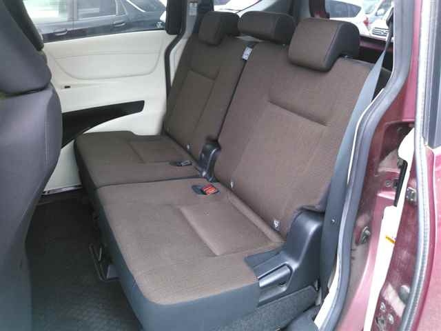 TOYOTA SIENTA 2016