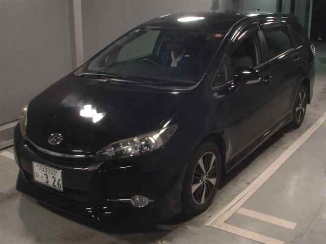 TOYOTA WISH 2013