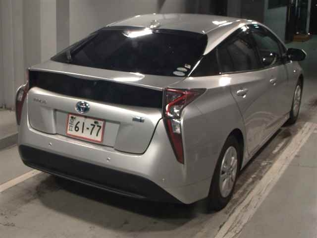TOYOTA PRIUS 2018