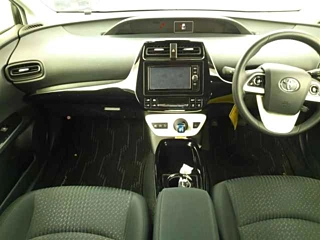 TOYOTA PRIUS 2018