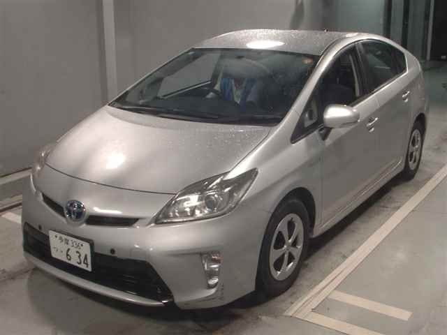 TOYOTA PRIUS 2012