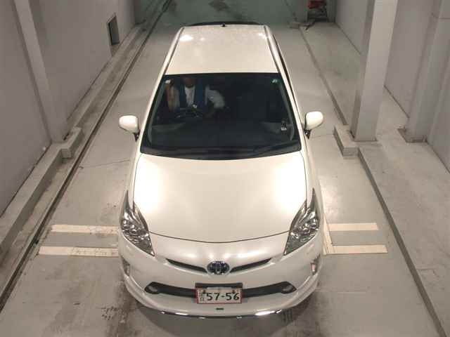 TOYOTA PRIUS 2014