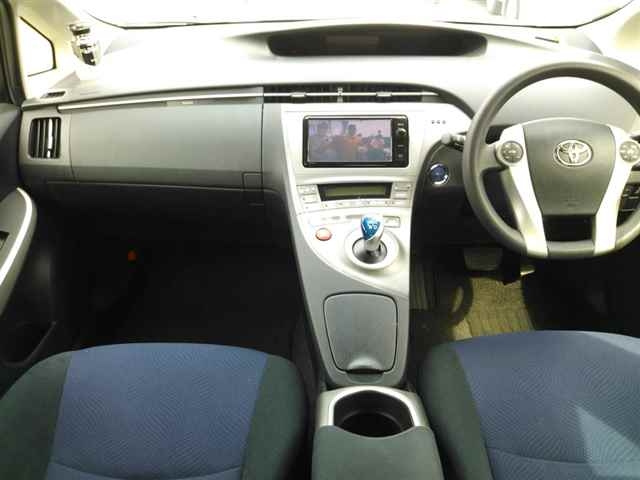 TOYOTA PRIUS 2014