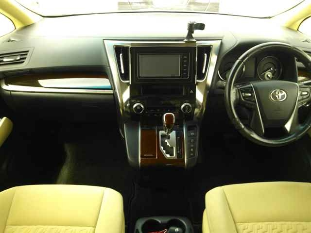 TOYOTA VELLFIRE 2015