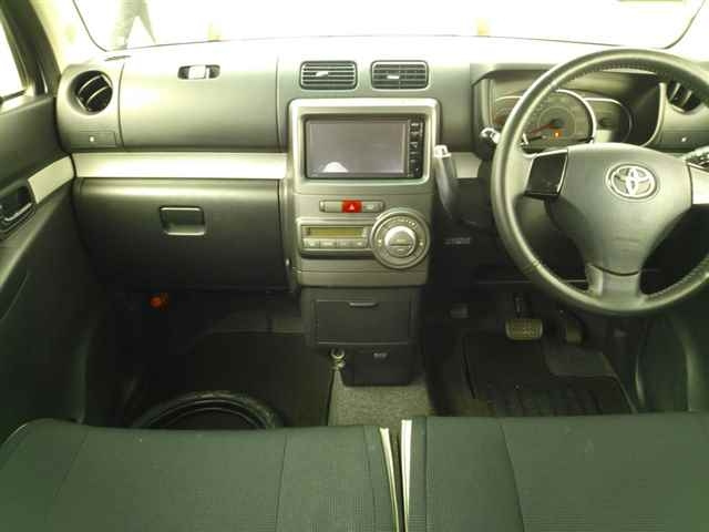 TOYOTA PIXIS SPACE 2014