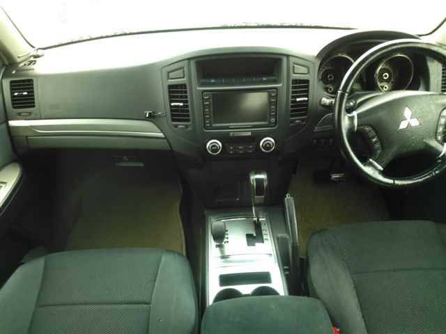 MITSUBISHI PAJERO 2008