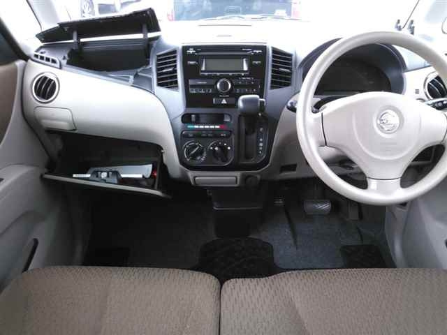 NISSAN ROOX 2010
