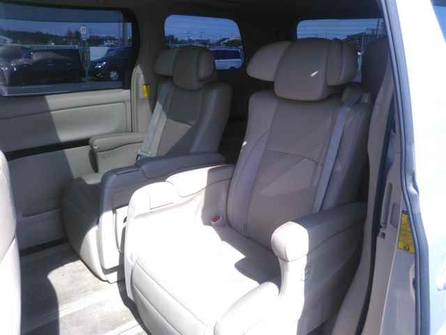 TOYOTA VELLFIRE 2012