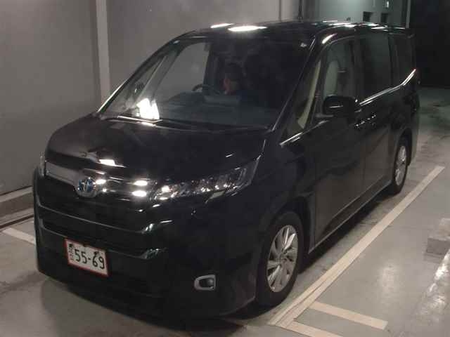 TOYOTA NOAH 2023