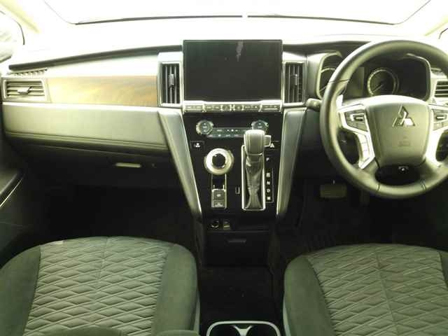 MITSUBISHI DELICA D5 2024