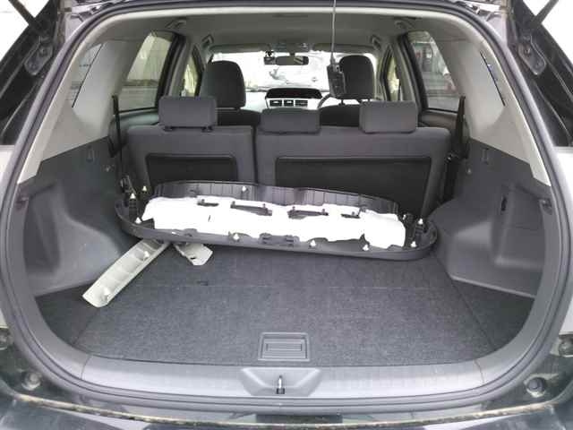 TOYOTA PRIUS ALPHA 2013
