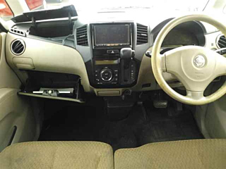 NISSAN ROOX 2010