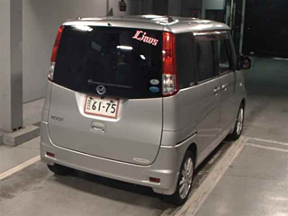 NISSAN ROOX 2010