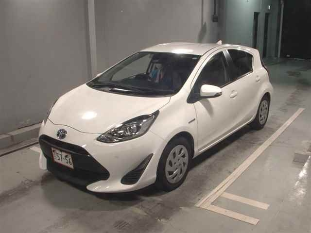 TOYOTA AQUA 2019