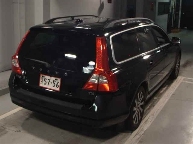 VOLVO V70 2013