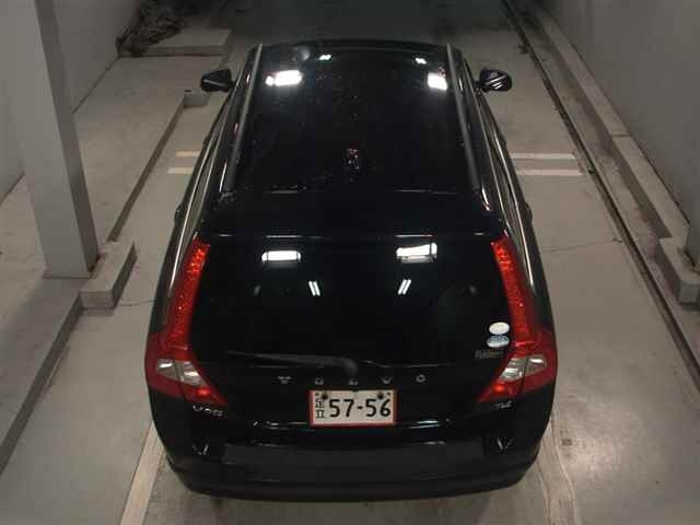 VOLVO V70 2013