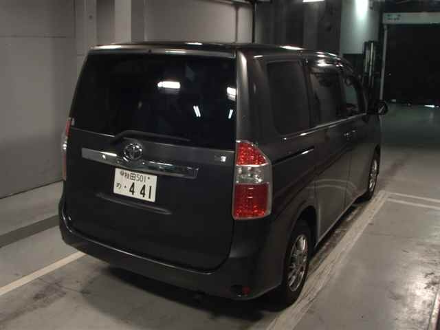 TOYOTA NOAH 2008