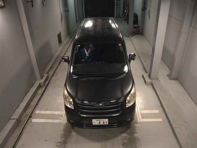 TOYOTA NOAH 2008