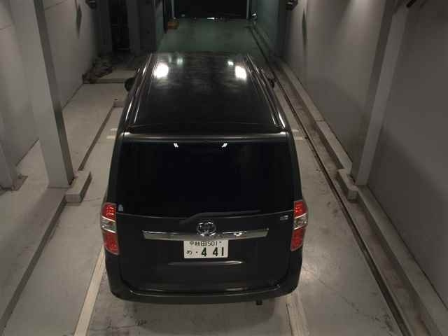 TOYOTA NOAH 2008