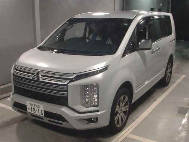 MITSUBISHI DELICA D5 2025