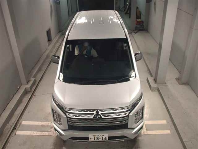 MITSUBISHI DELICA D5 2025