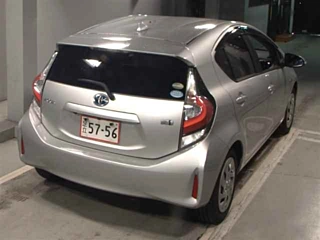TOYOTA AQUA 2017