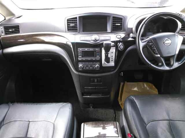 NISSAN ELGRAND 2011
