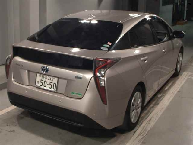 TOYOTA PRIUS 2018