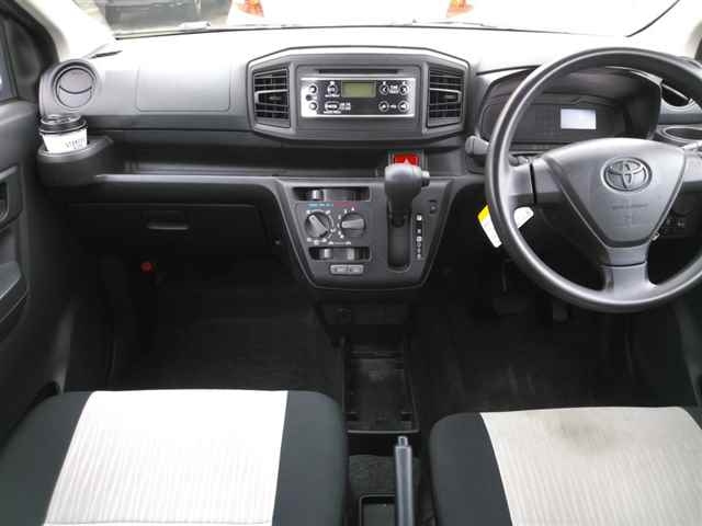 TOYOTA PIXIS EPOCH 2020